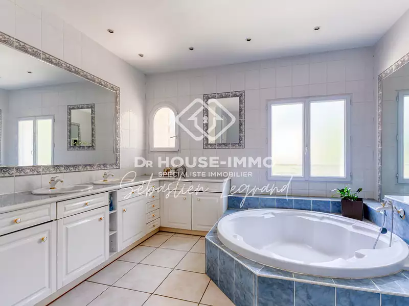Maison, 160 m²