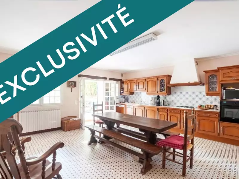 Maison, 283 m²