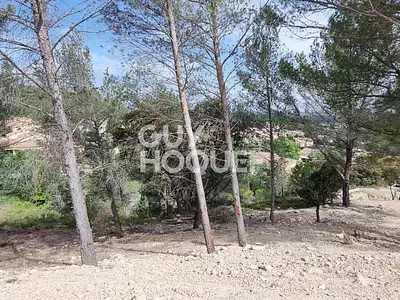 Terrain, 586 m²