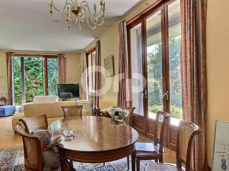 Maison, 295 m²
