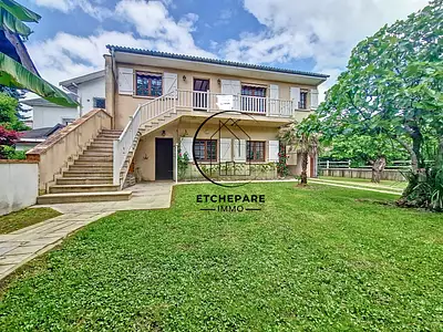 Maison, 167 m²