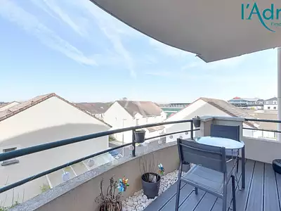 218 000 € 3 633 €/m² Appartement • 60 m² • 3 pièces • 2 chambres Noisy-le-Grand (93160)