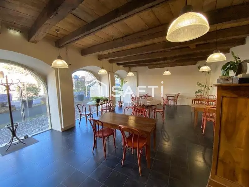 Divers, 725 m²