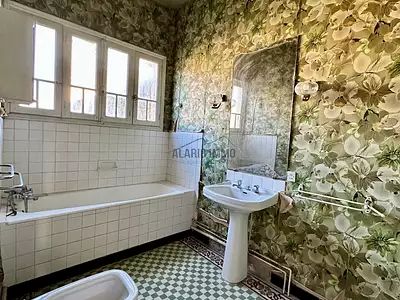 Maison, 240 m²