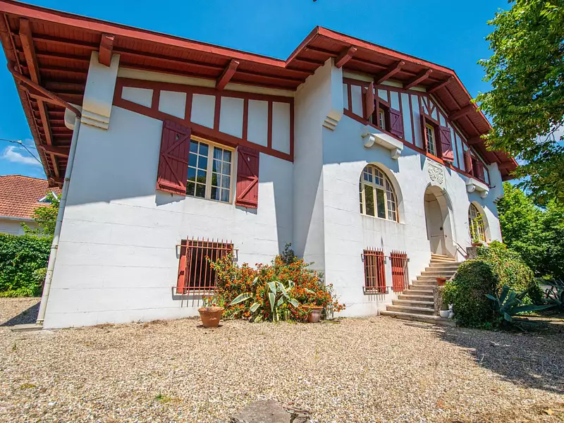 Maison, 295 m²
