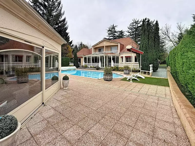 Maison, 266 m²