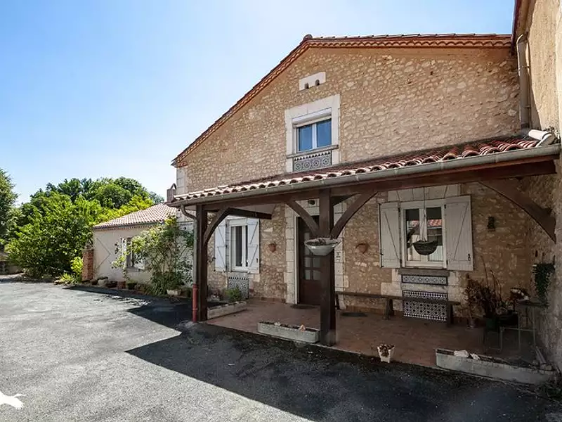 Maison, 254 m²