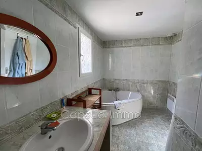 Maison, 193 m²