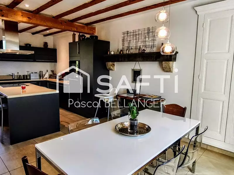 Maison, 200 m²