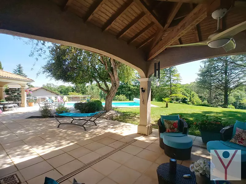 Maison, 258,2 m²