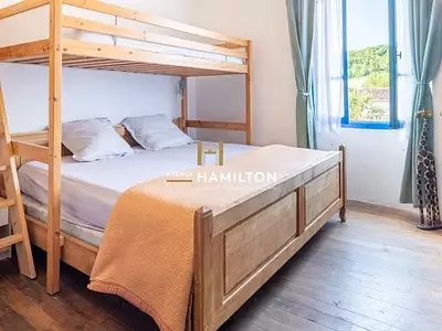 Maison, 282 m²