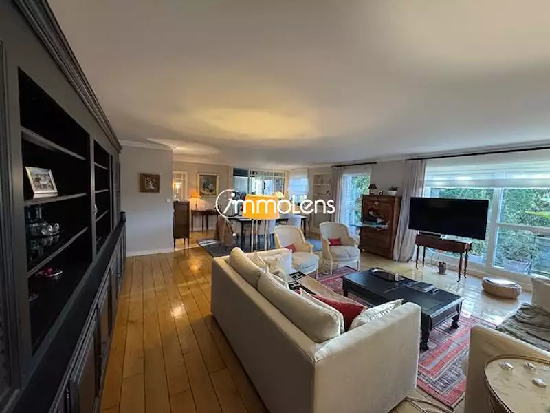 Appartement, 141,8 m²