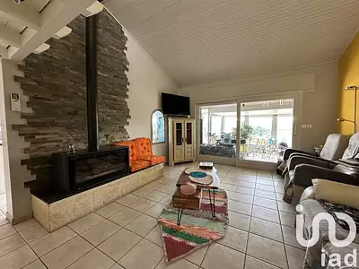 Maison, 211 m²