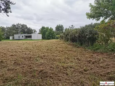 Terrain, 2 388 m²