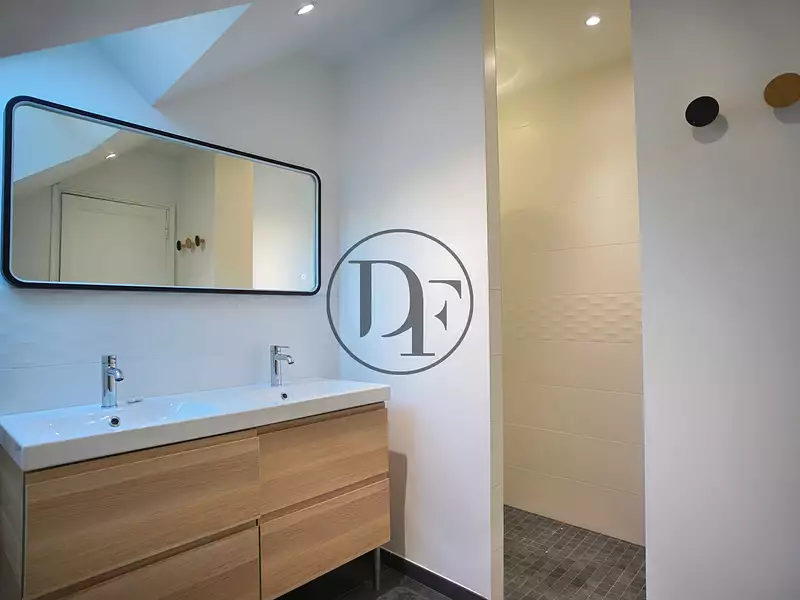 Maison, 278 m²