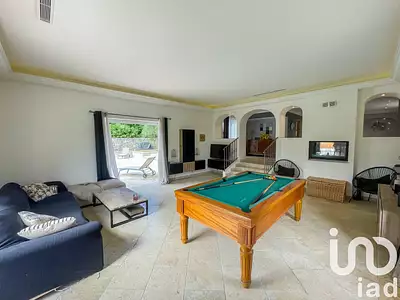 Maison, 254 m²