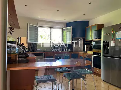 Maison, 207 m²