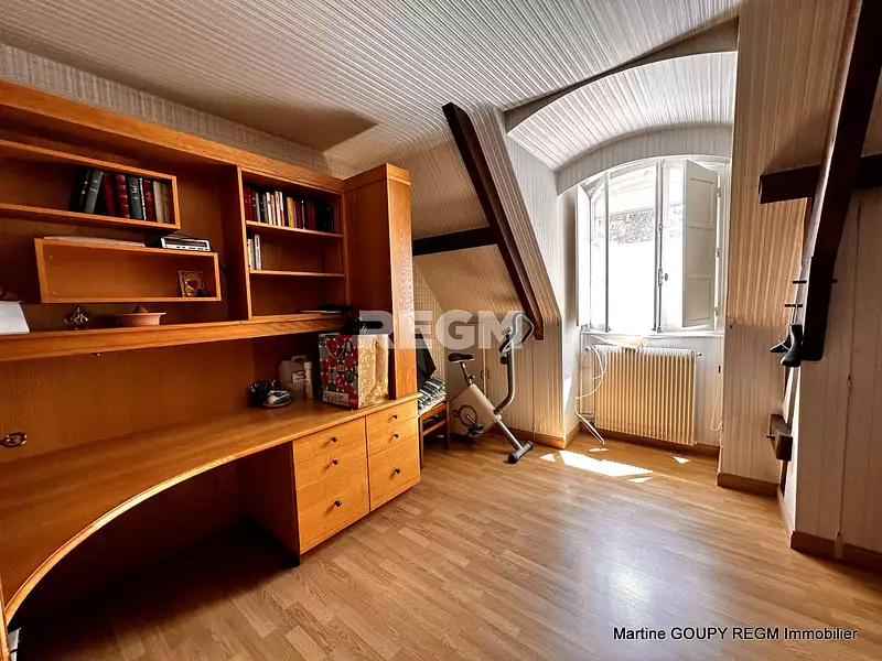 Maison, 250 m²