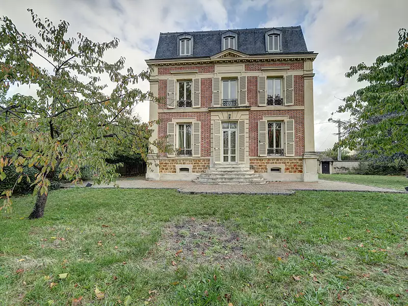 Maison, 282,59 m²