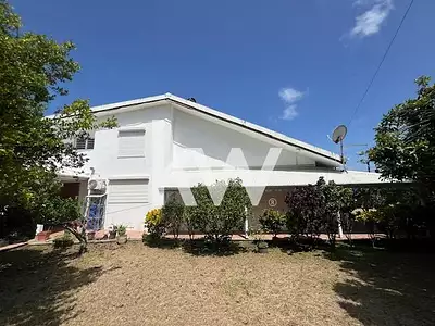 Maison, 277 m²