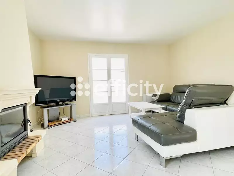 Maison, 156 m²