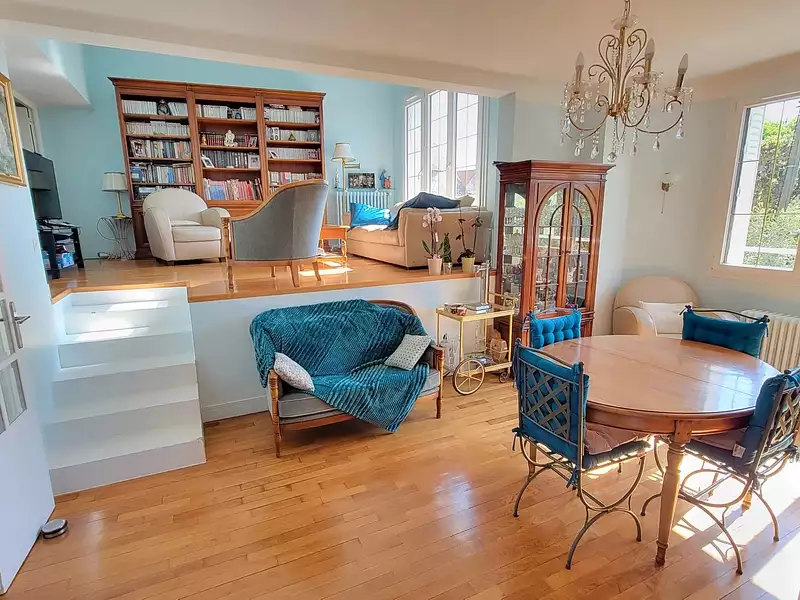 Maison, 230 m²