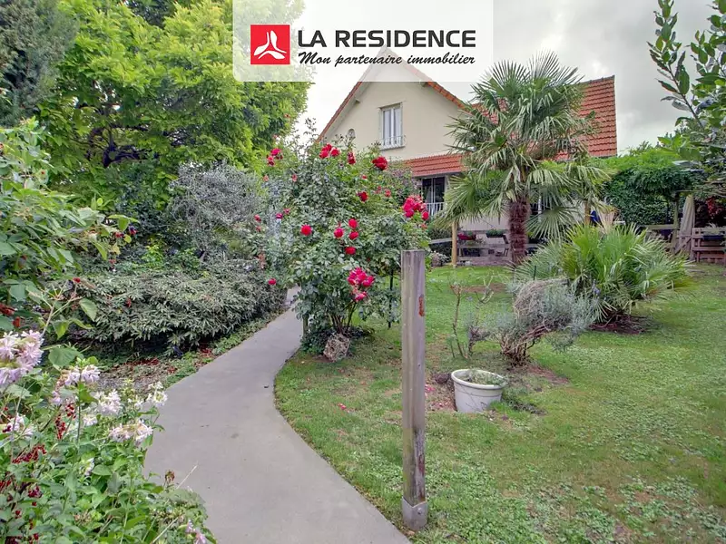 Maison, 166 m²