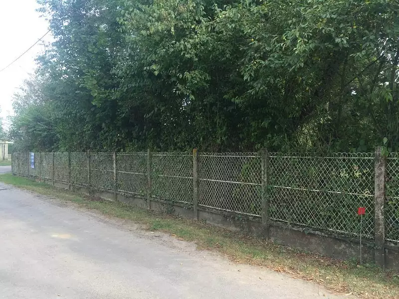 Terrain, 1 328 m²