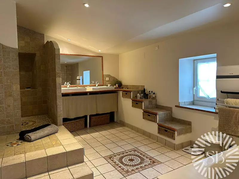 Maison, 190 m²