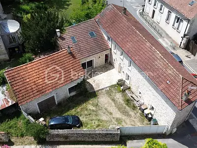 Maison, 240 m²