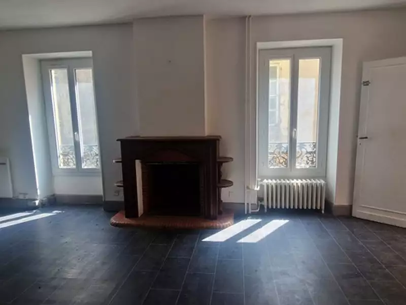 Immeuble, 300 m²