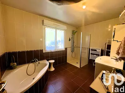 Maison, 194 m²