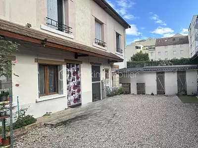 Immeuble, 254 m²