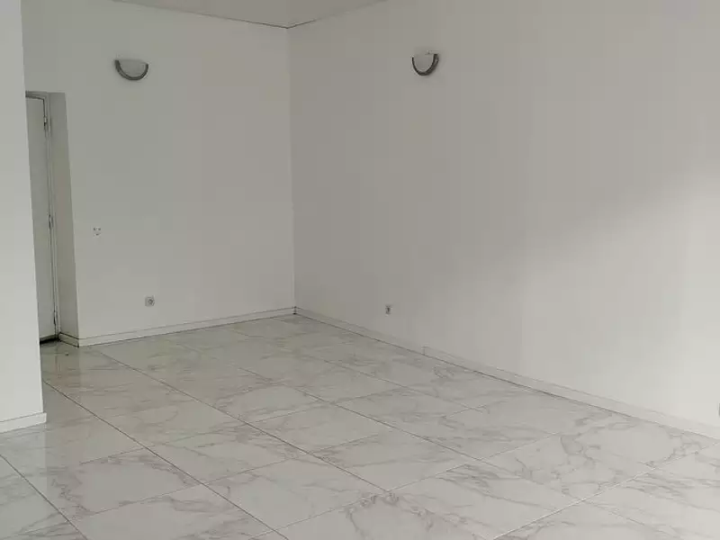 Divers, 30 m²