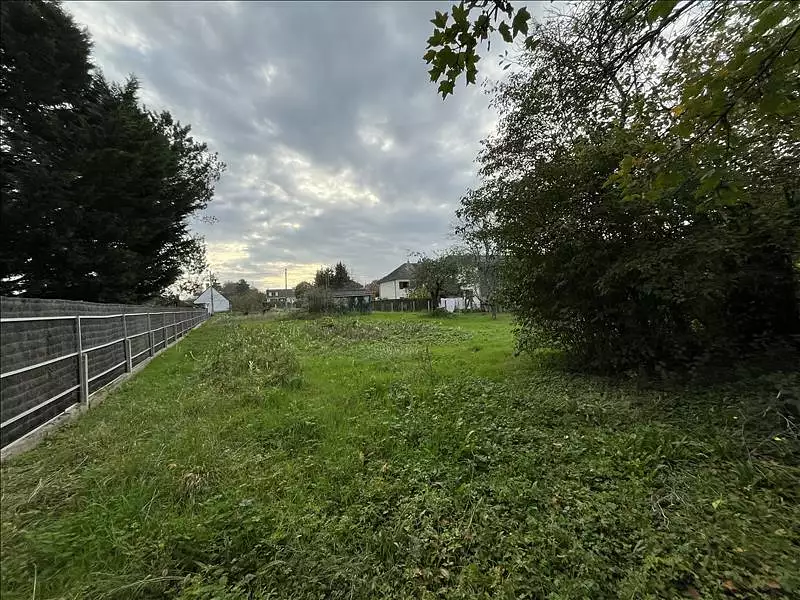 Terrain, 2 004 m²