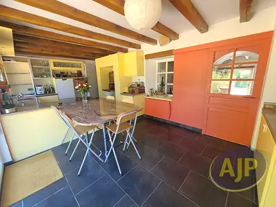 Maison, 220 m²