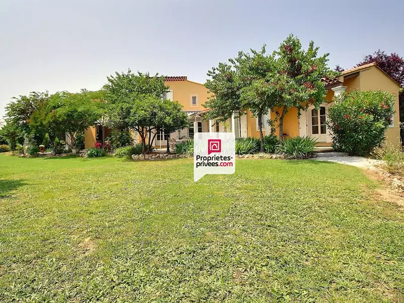 Maison, 230 m²