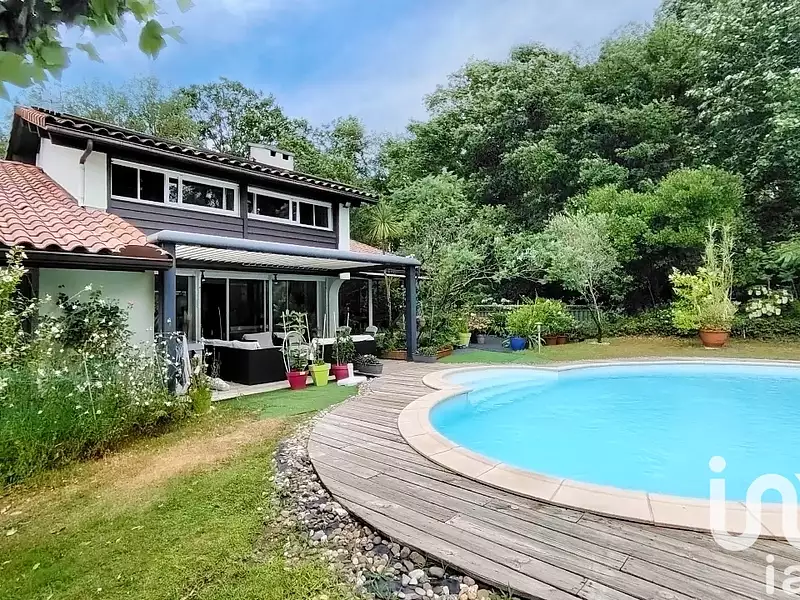 Maison, 187 m²