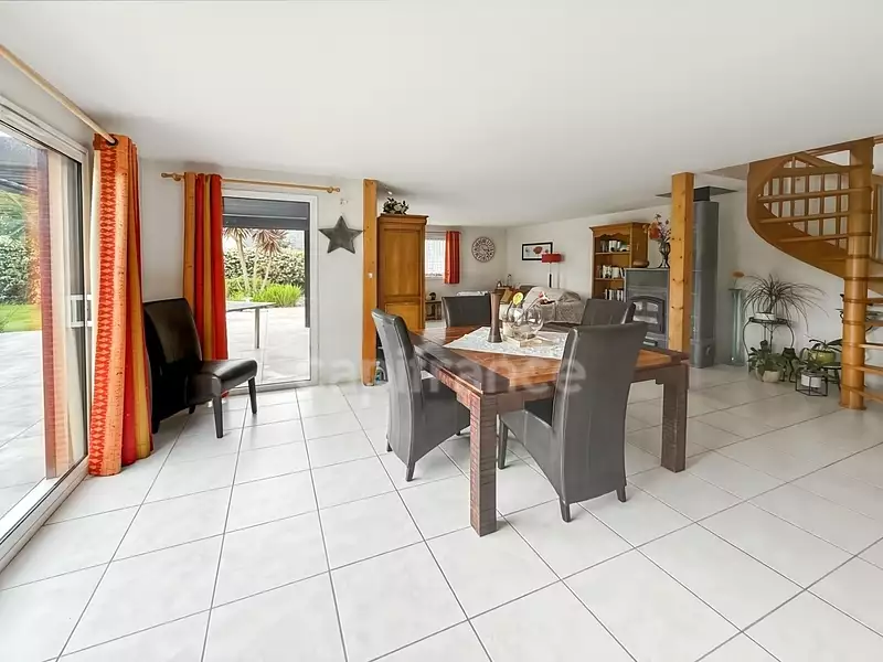 Maison, 146 m²