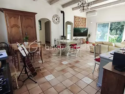 Maison, 146 m²