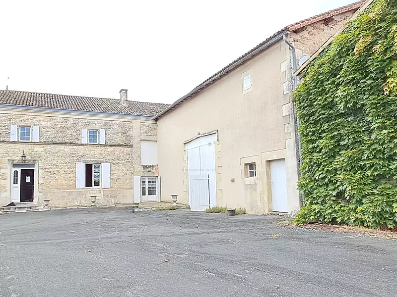 Maison, 207 m²
