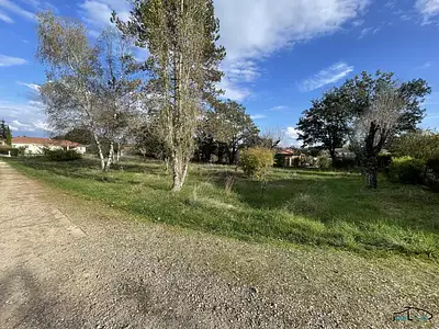 Terrain, 1 877 m²