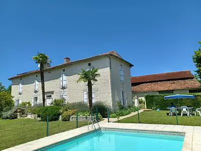 Maison, 240 m²