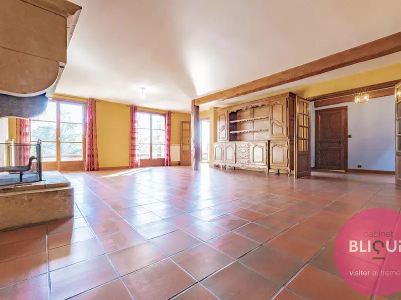 Maison, 375 m²