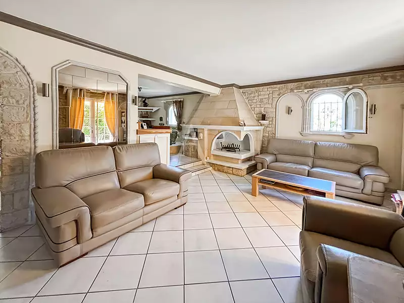 Maison, 185 m²
