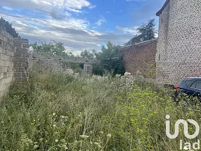 Terrain, 693 m²