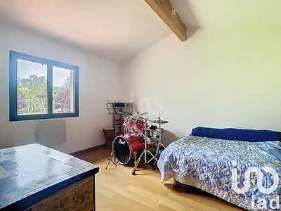 Maison, 196 m²
