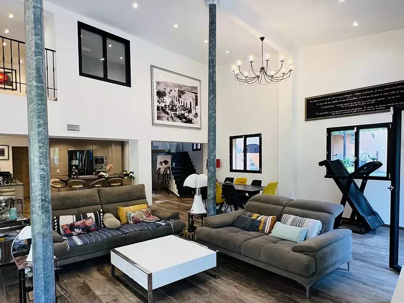 Maison, 285 m²