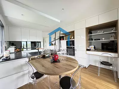 Maison, 316 m²