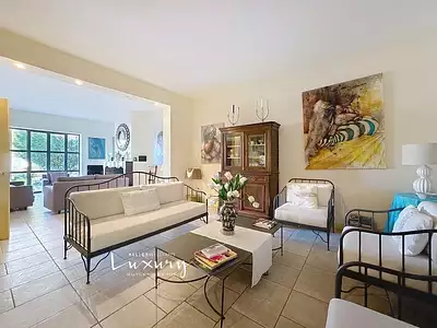 Maison, 335 m²